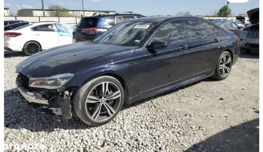 BMW Seria 7 750Li - 24
