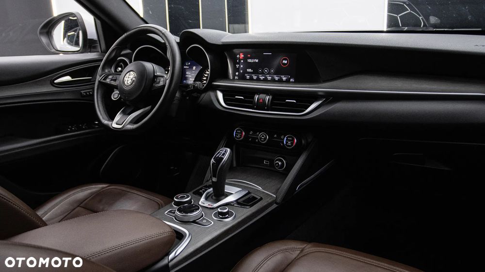 Alfa Romeo Stelvio 2.0 Turbo TI Q4 - 17