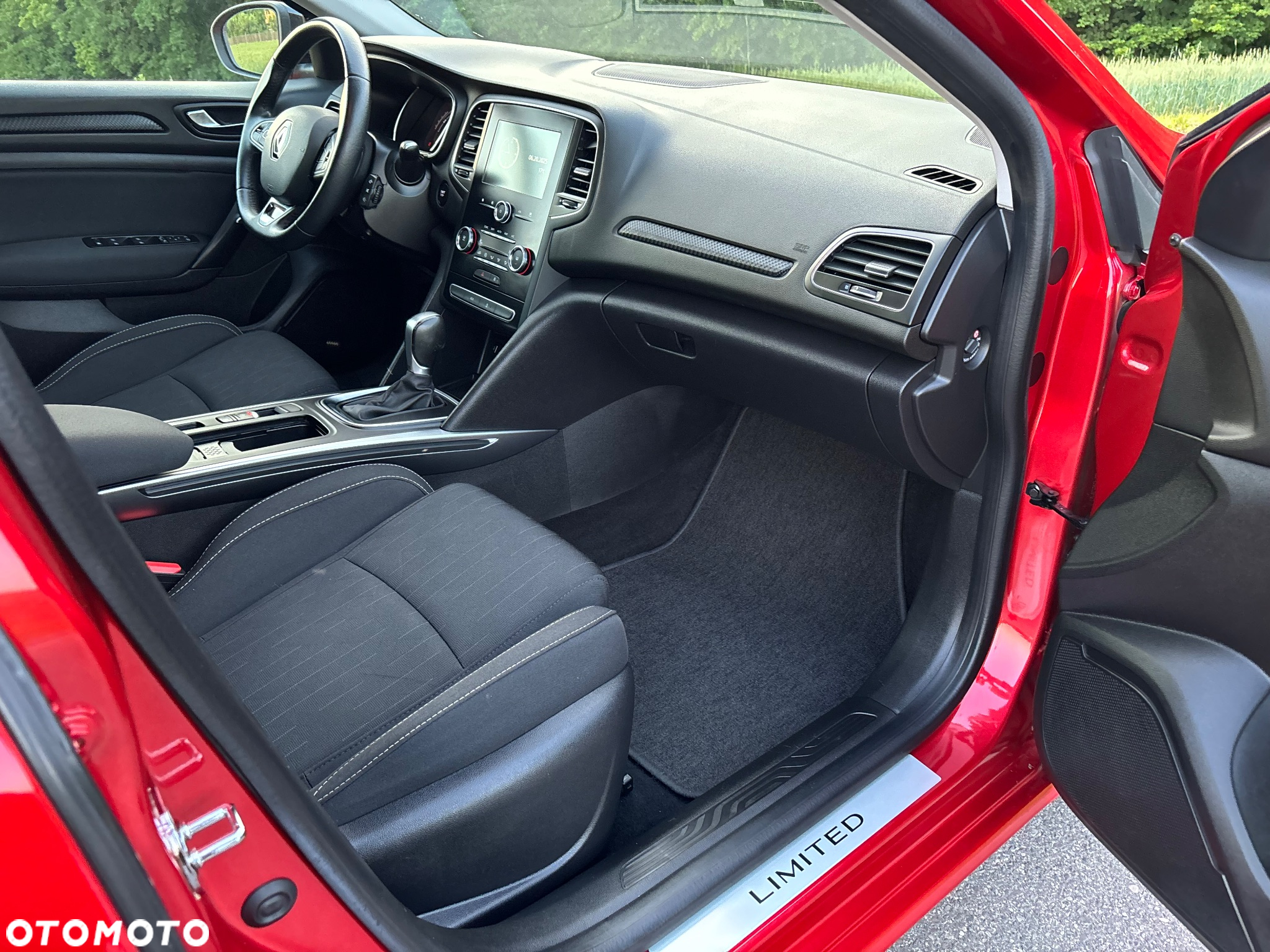Renault Megane 1.3 TCe FAP Limited EDC - 33