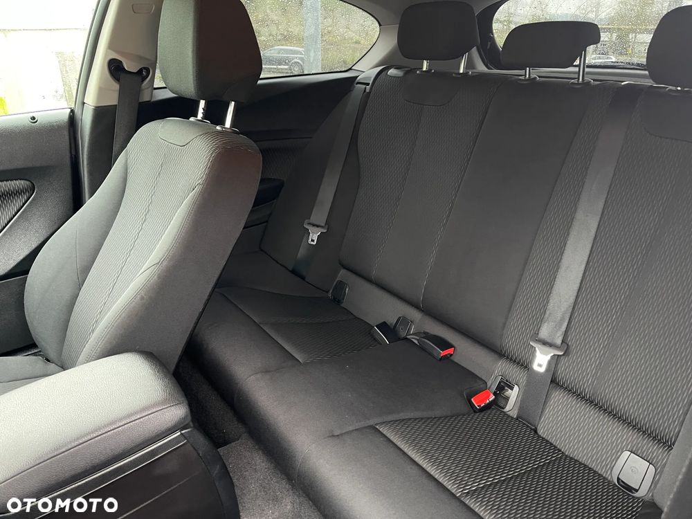 BMW Seria 1 116d EfficientDynamics Edition Advantage - 29