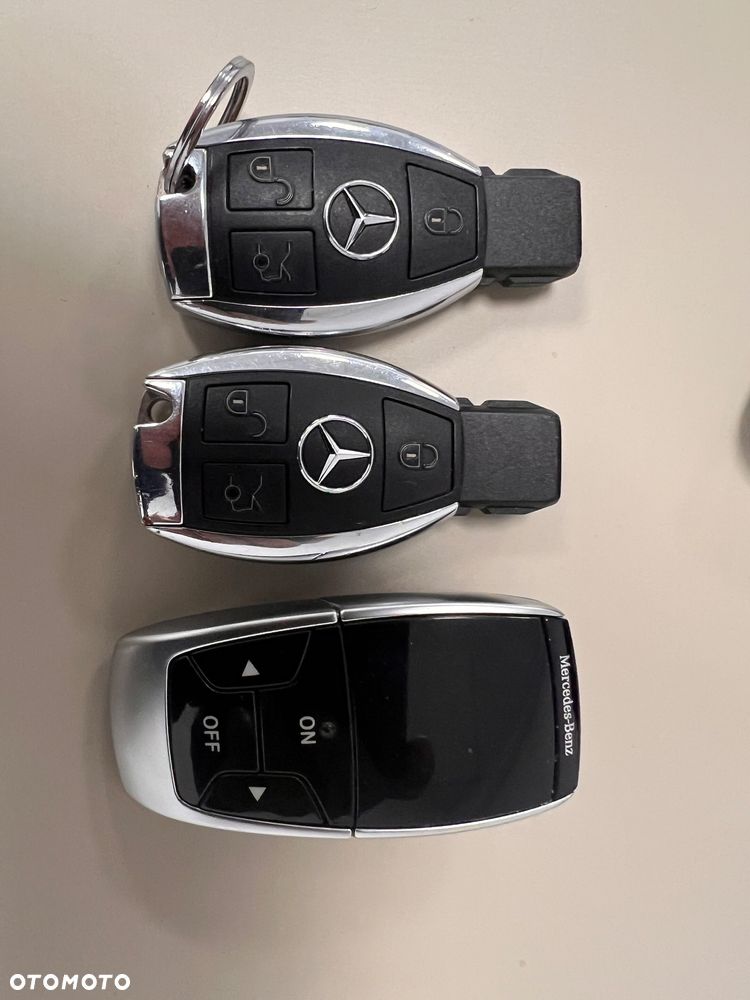 Mercedes-Benz GLC - 21