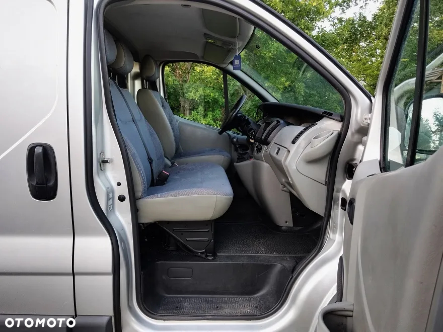 Renault Trafic - 10