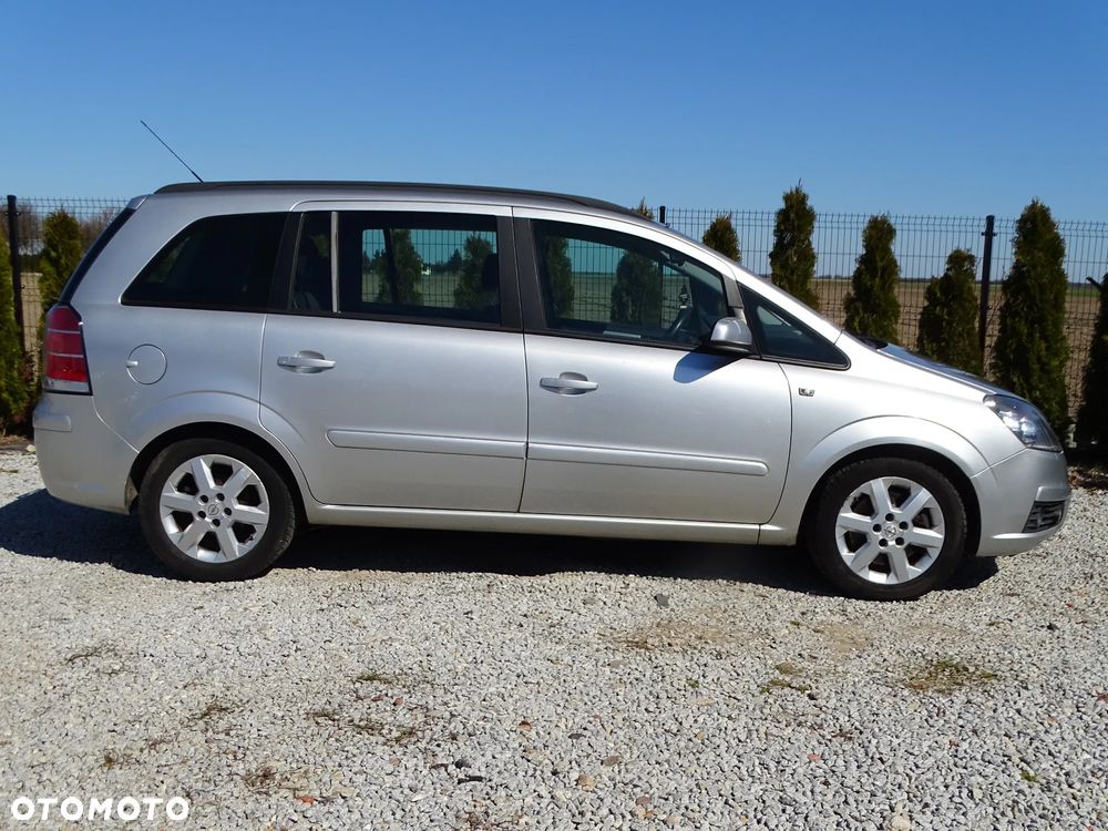 Opel Zafira 2.2 Enjoy - 18