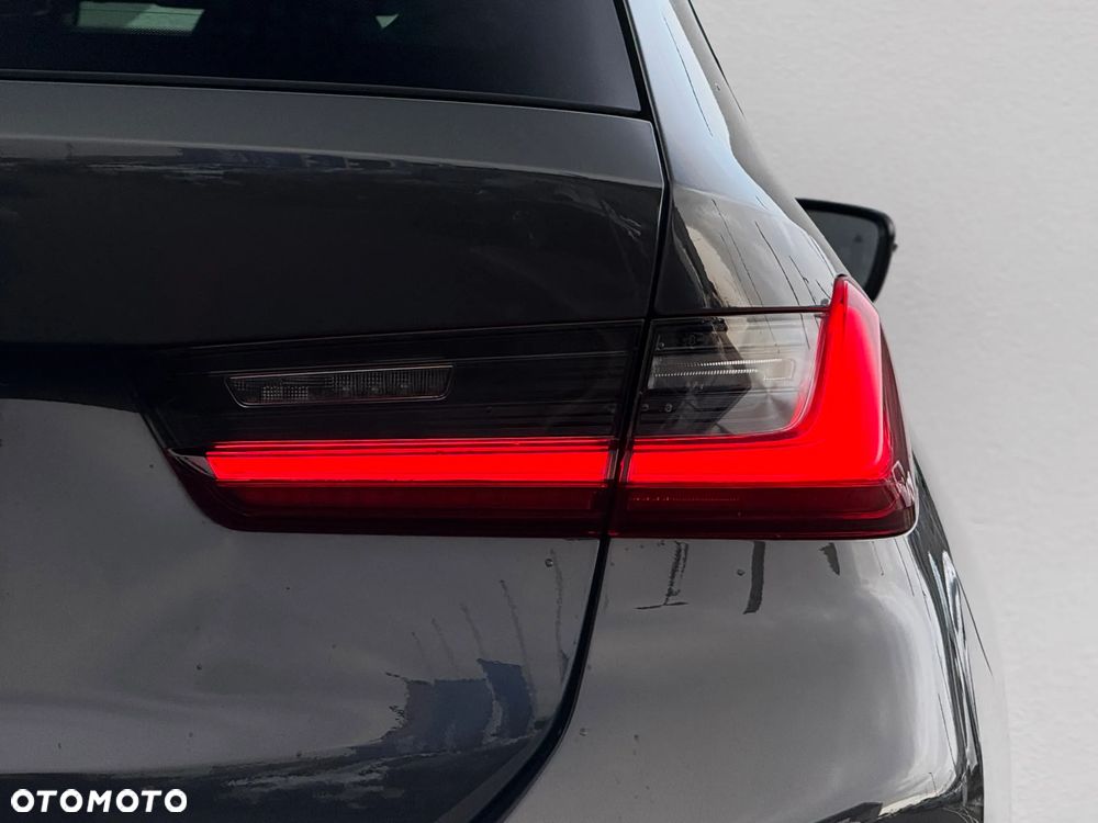 BMW Seria 3 320d xDrive M Sport Sport - 8