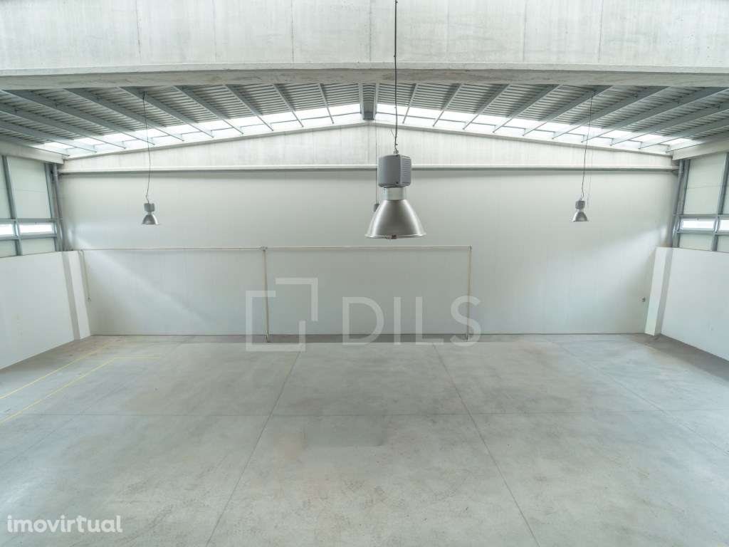 Armazém para arrendar na Fábrica 3as, na Maia, Porto - Grande imagem: 3/20