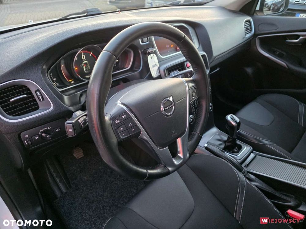 Volvo V40 - 15