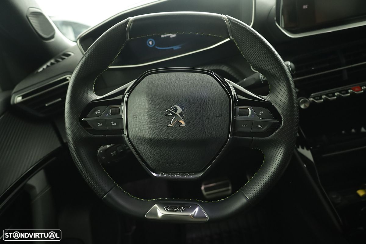 Peugeot e-2008 50 kWh GT - 17