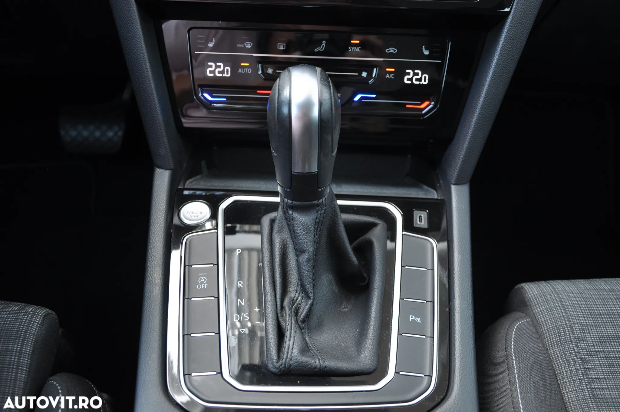 Volkswagen Passat 2.0 TDI DSG Comfortline - 22