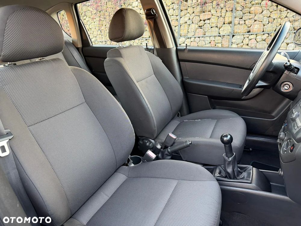 Chevrolet Aveo 1.2 16V Base - 22