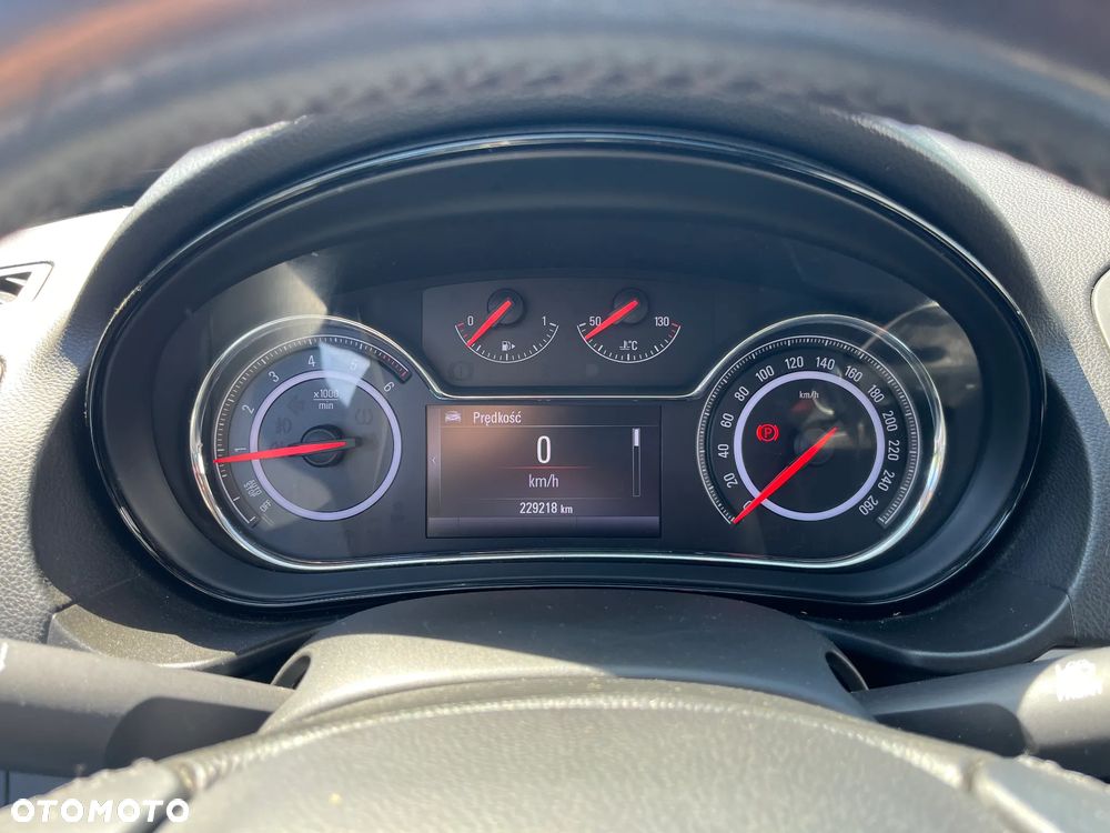 Opel Insignia - 21