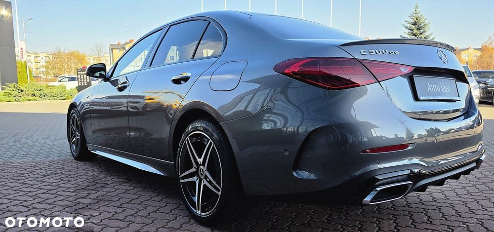 Mercedes-Benz C 2025 photo 4