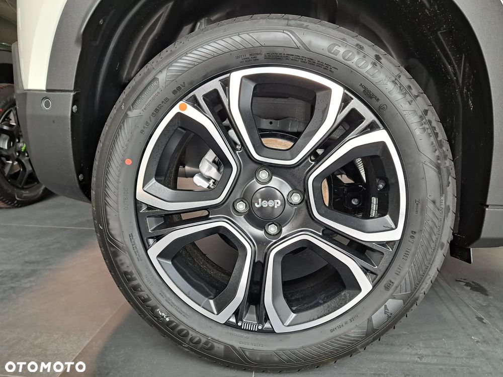 Jeep Avenger 1.2 T3 mHEV Summit FWD eDCT6 - 9