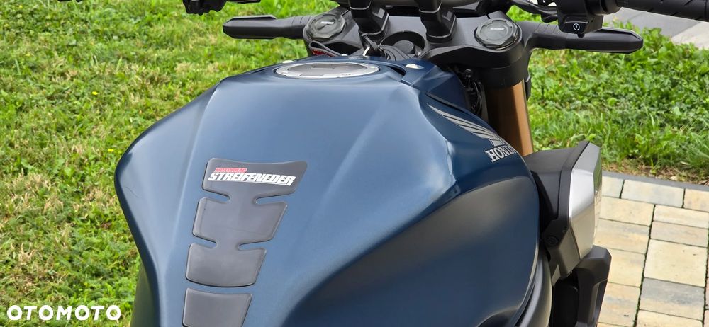 Honda CB - 10