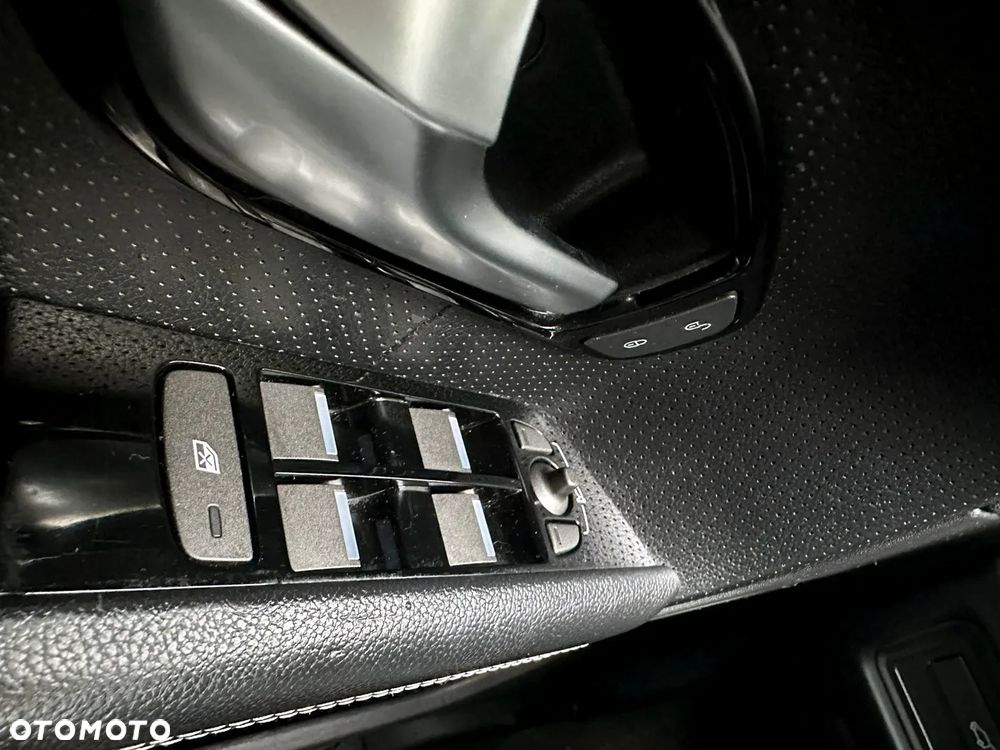 Land Rover Range Rover Evoque - 23