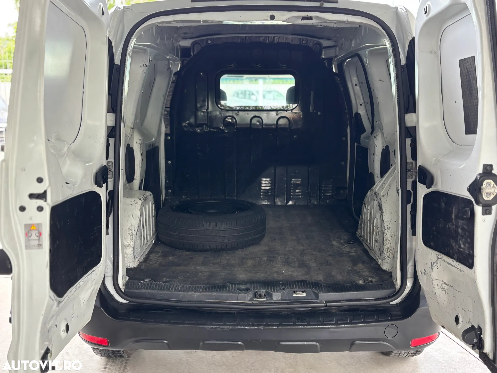 Dacia Dokker 1.5 Blue dCi Laureate - 11