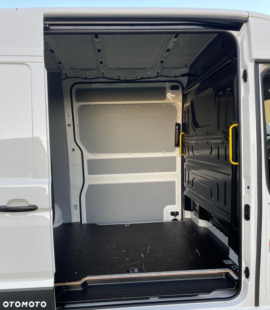 Volkswagen Crafter - 12