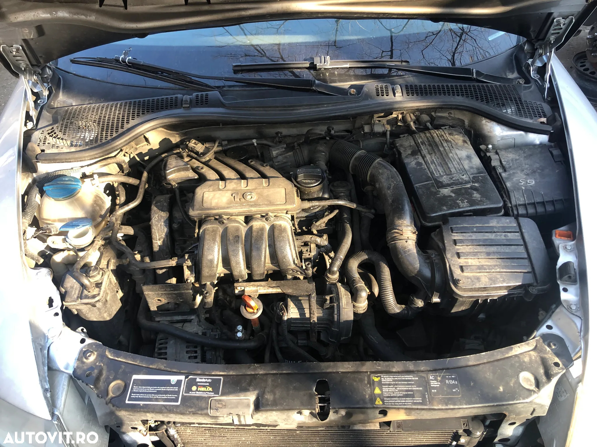 Dezmembrez Skoda Octavia 2 gri 1.6 benzina 2005 - 9