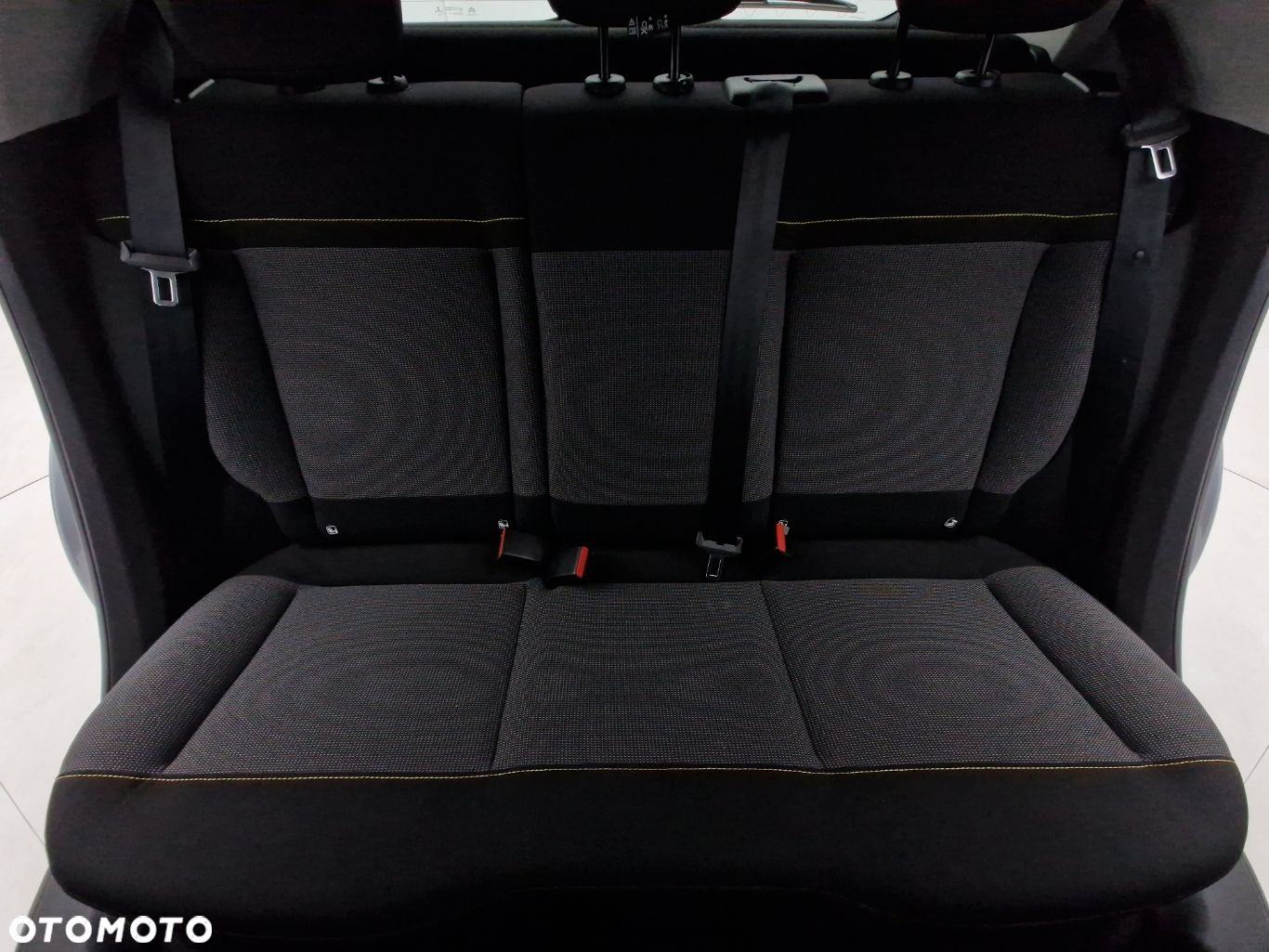 Citroën C3 1.2 PureTech Shine EAT6 - 23
