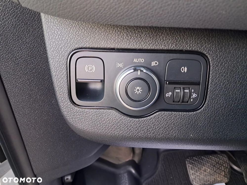 Mercedes-Benz eSprinter - 11