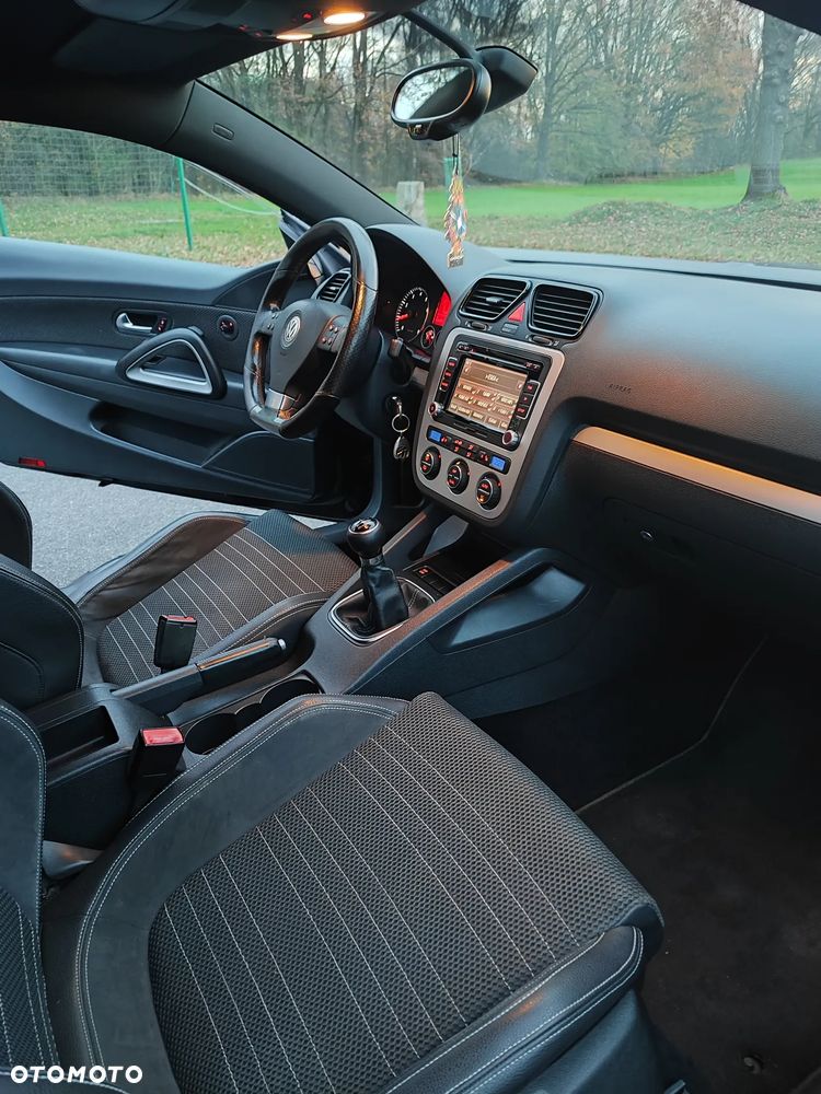 Volkswagen Scirocco 2.0 TSI - 11