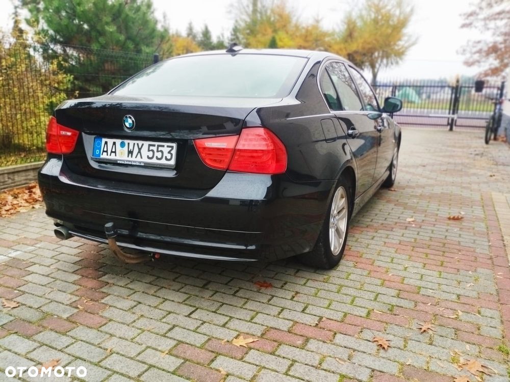 BMW Seria 3 320d - 23