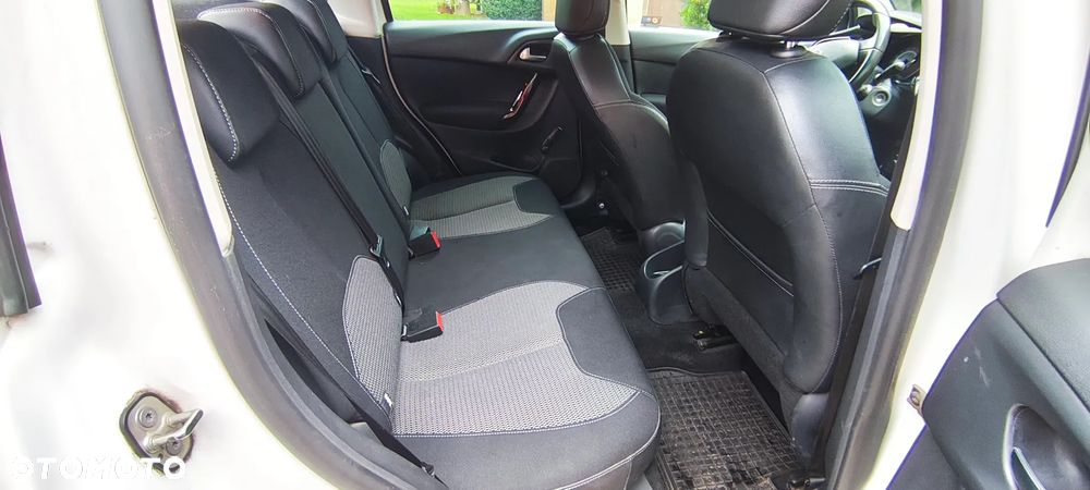 Citroën C3 1.2 PureTech Selection - 26