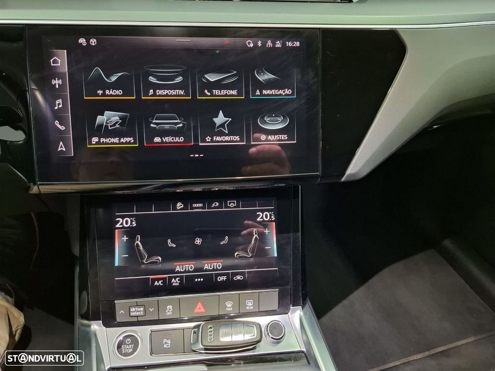 Audi Q8 e-Tron 55 quattro Advanced - 17