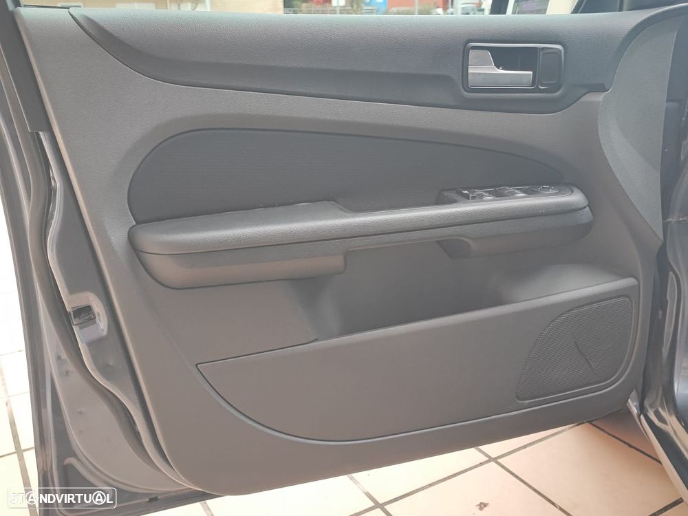 Ford Focus 1.6 TDCi Trend - 10