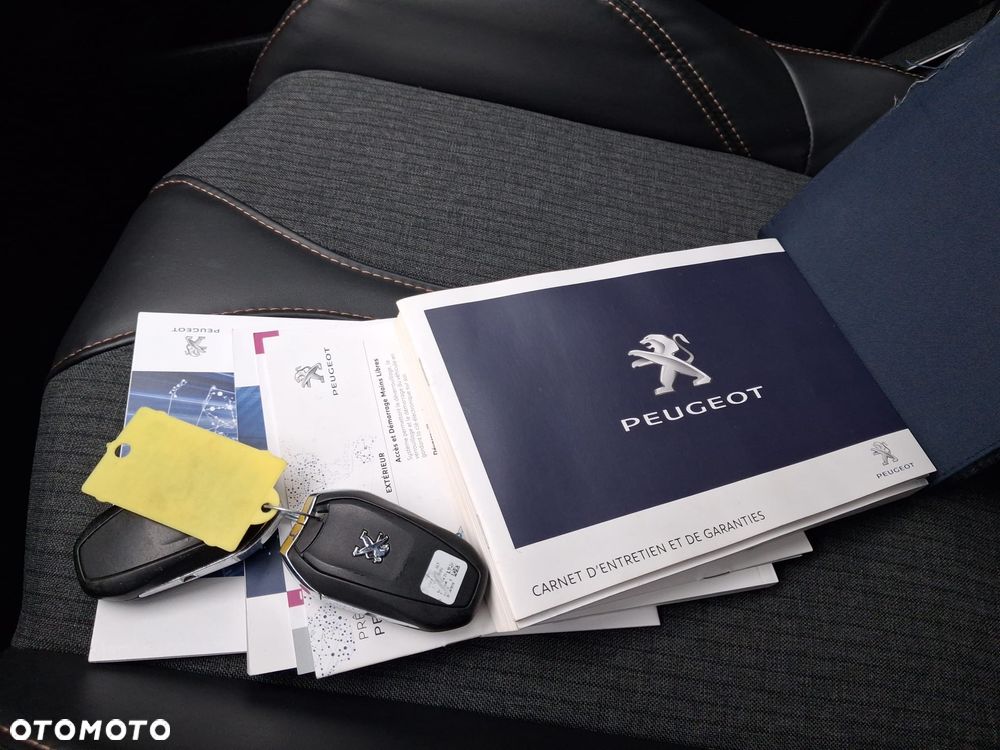 Peugeot 3008 PureTech 130 Stop & Start GPF Allure Business-Paket - 34