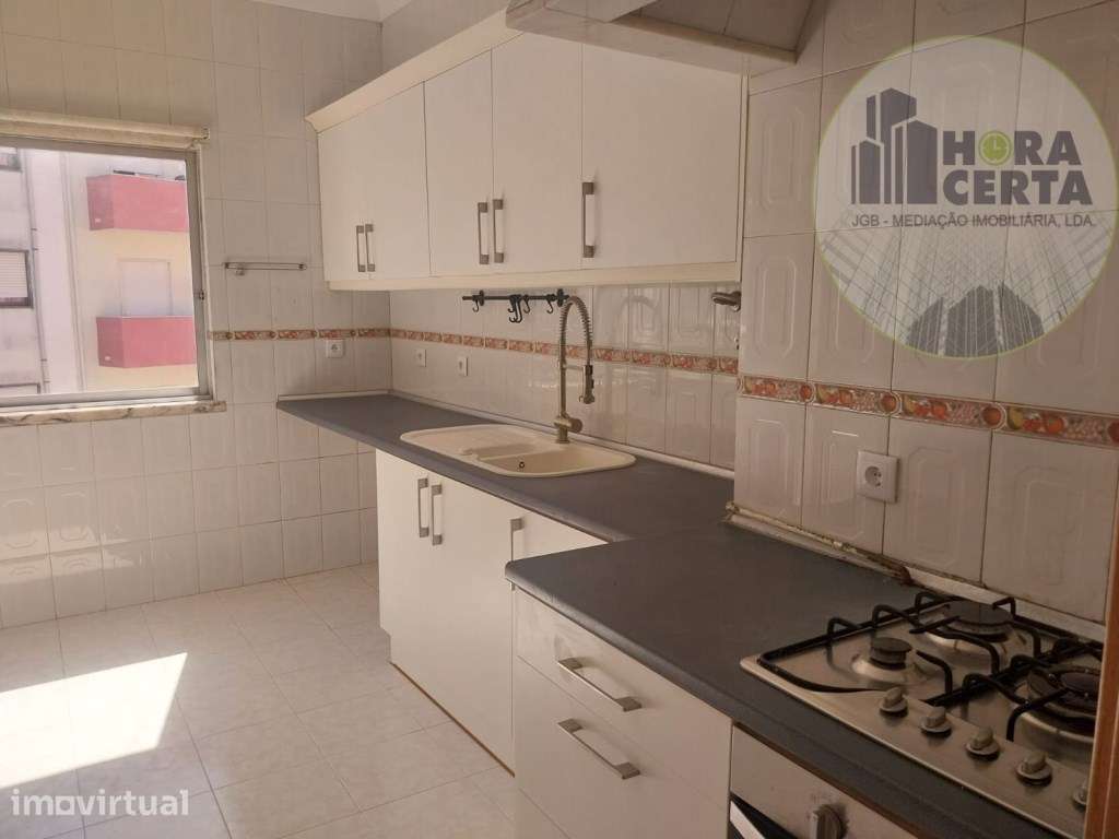 Apartamento T4 nas Mercês! - Grande imagem: 3/27