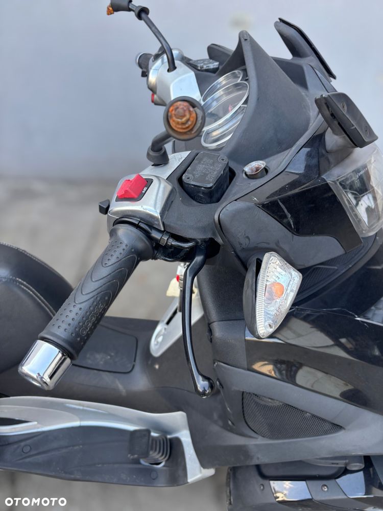Piaggio MP-3 - 20