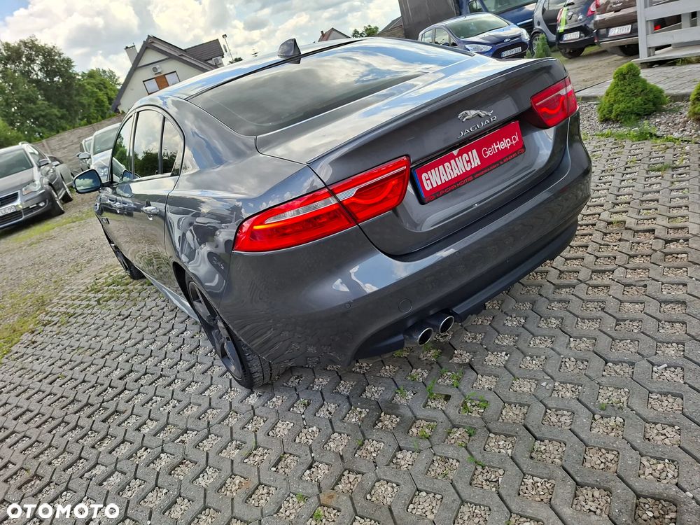 Jaguar XF 2.0 i4D AWD R-Sport - 12