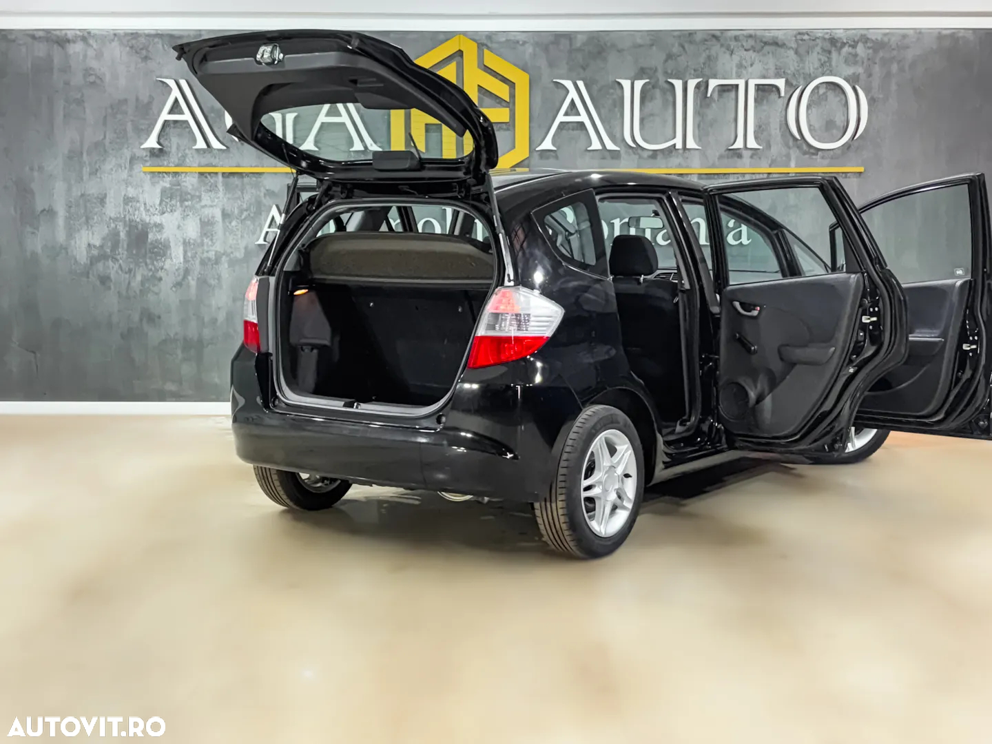 Honda Jazz 1.2 SOHC i-VTEC MT Trend - 15