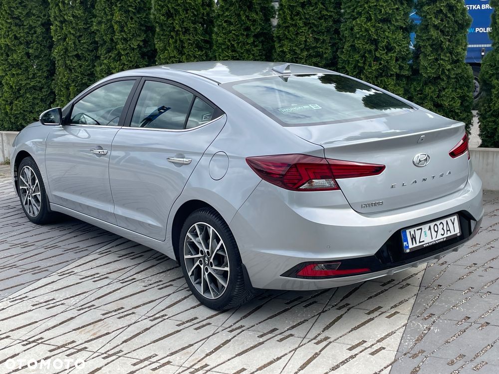 Hyundai Elantra 1.6 Style - 3