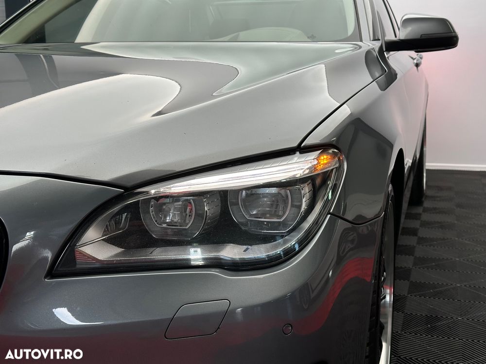 BMW Seria 7 740d xDrive - 37