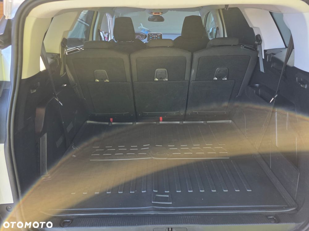 Peugeot 5008 - 22