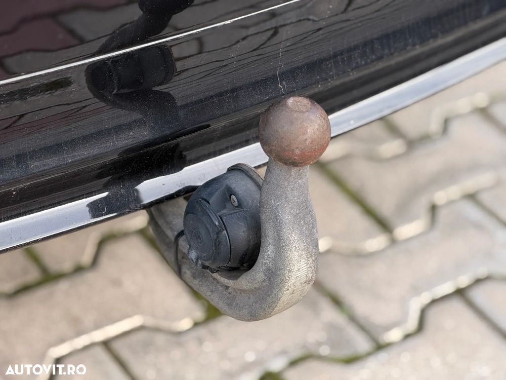 BMW Seria 3 318d DPF Touring Edition Exclusive - 34