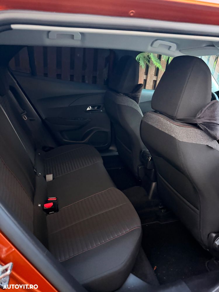 Peugeot 2008 1.2 L PureTech STT EAT8 Allure - 10