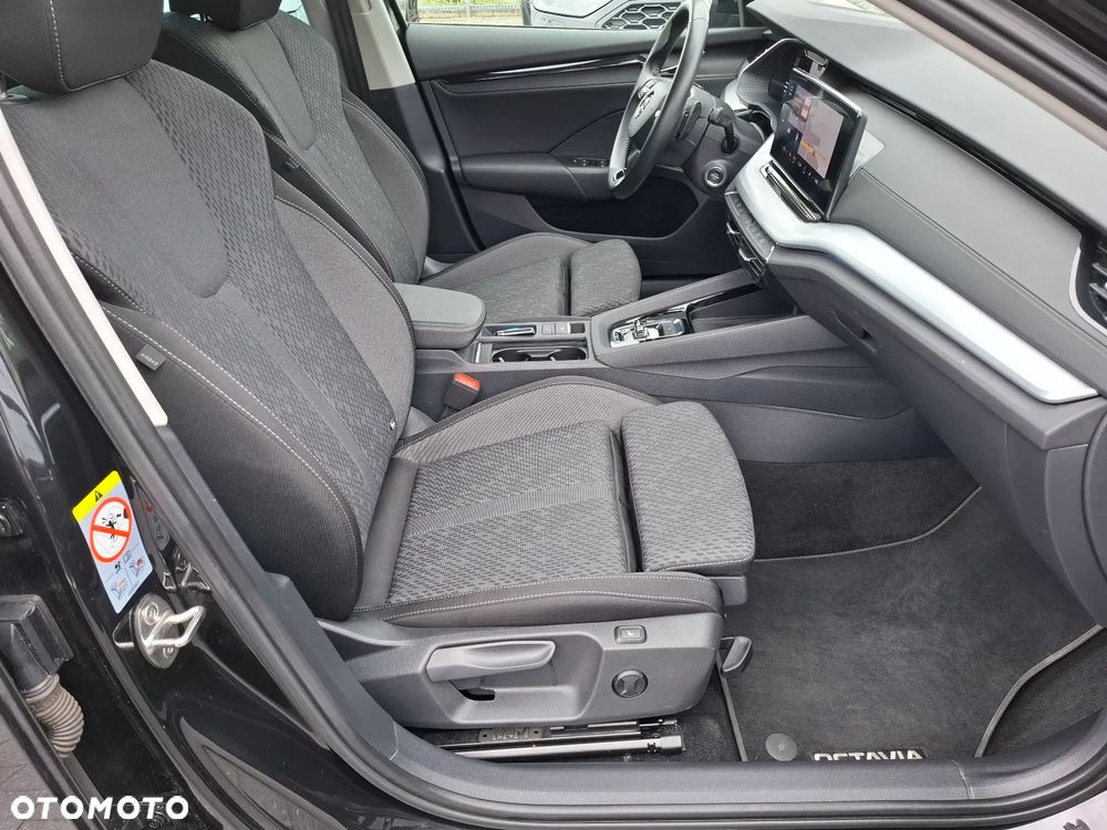 Skoda Octavia Combi 2.0 TDI DSG Clever - 13