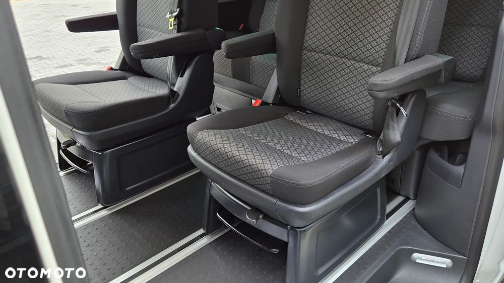 Volkswagen California - 11