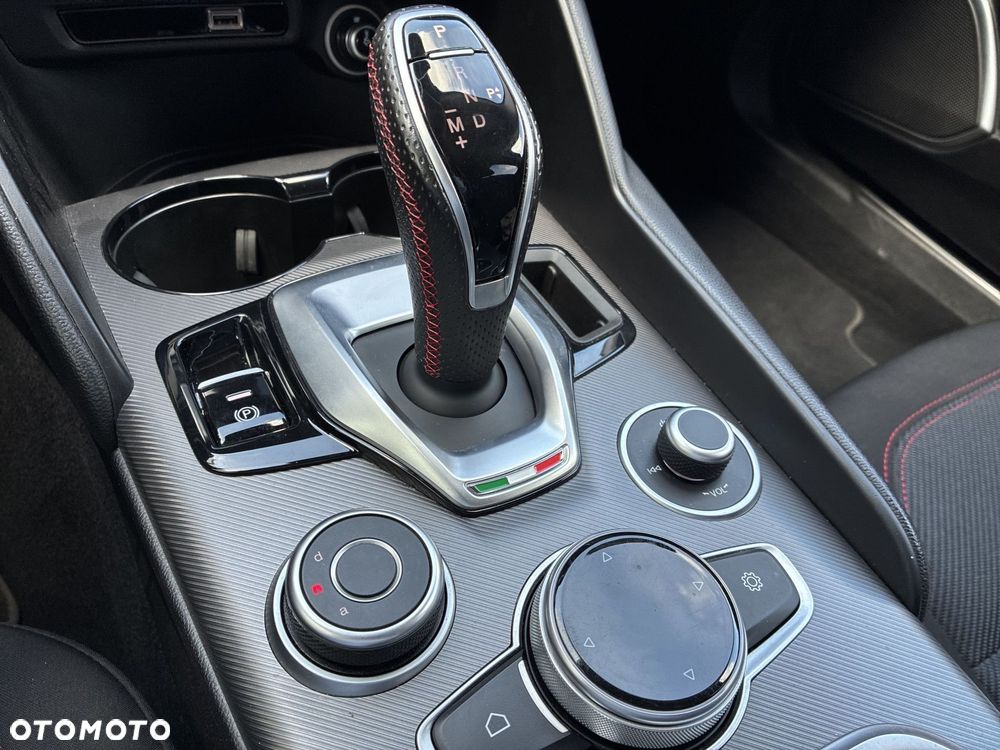 Alfa Romeo Giulia 2.0 Turbo - 20