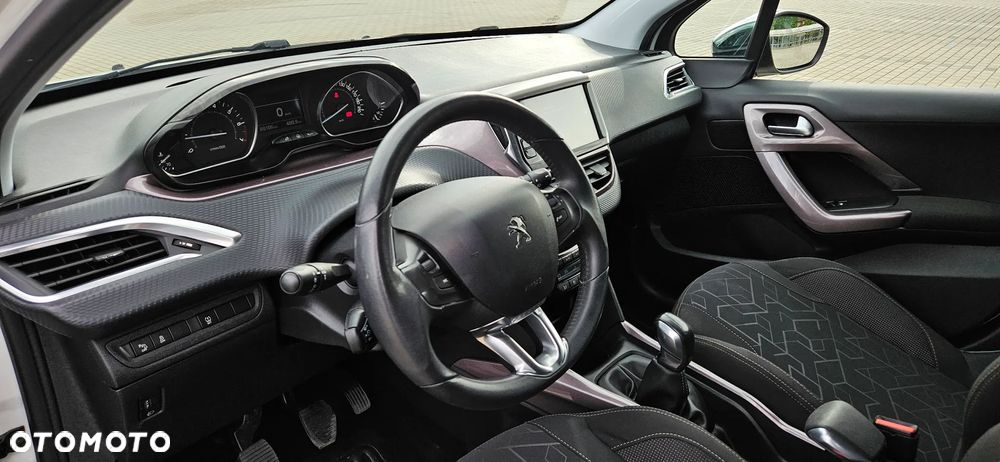 Peugeot 2008 PureTech 82 Allure - 6