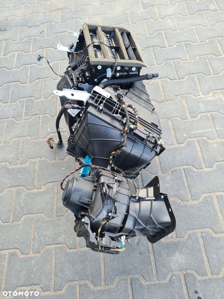 VW T5 LIFT MULTIVAN nagrzewnica dmuchawa przód 7E5820005L - 3