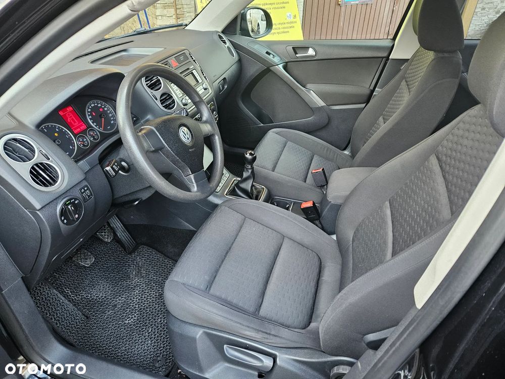 Volkswagen Tiguan - 8