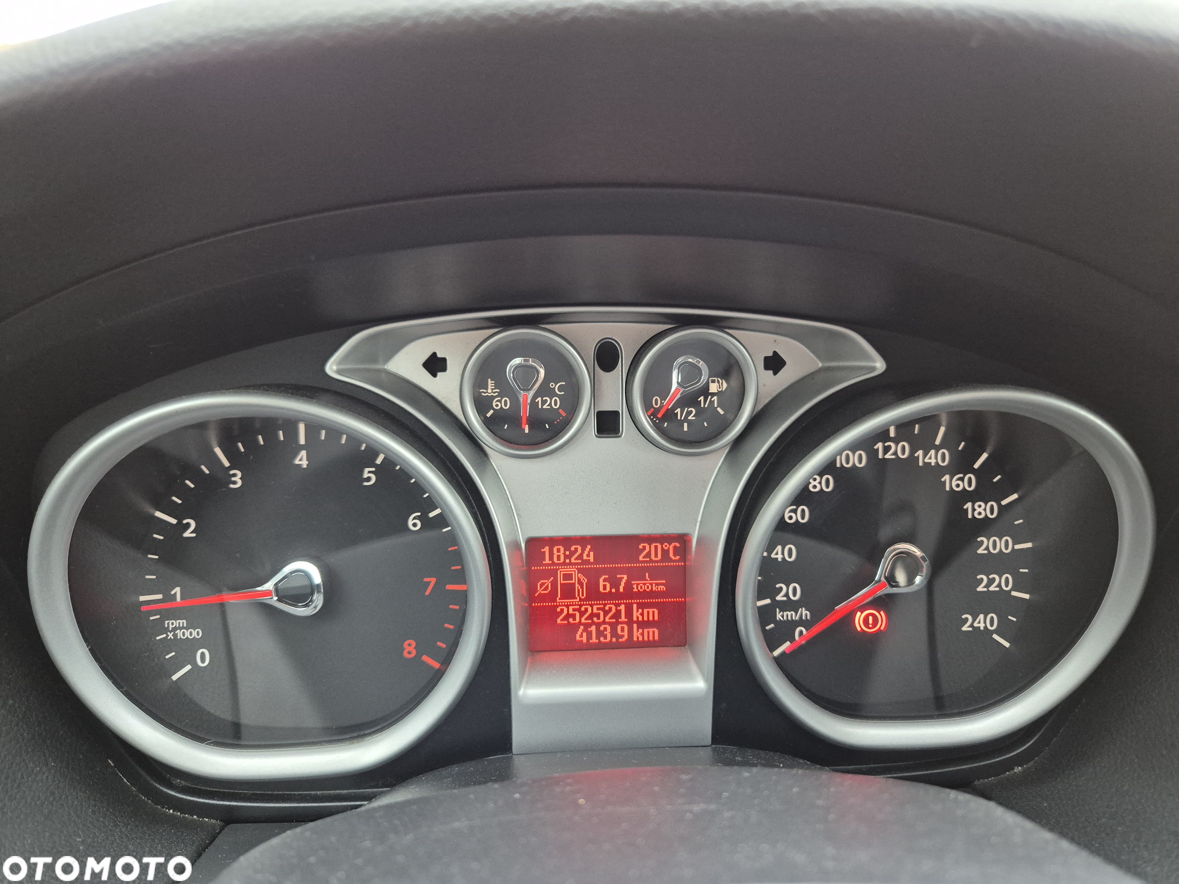 Ford Focus 1.6 16V Sport - 14