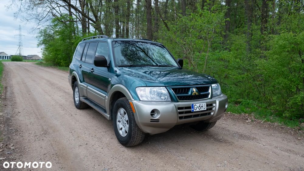 Mitsubishi Pajero - 3