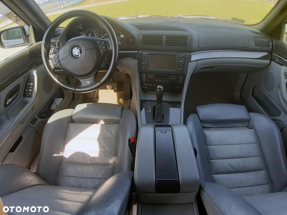 BMW Seria 7 740i - 14