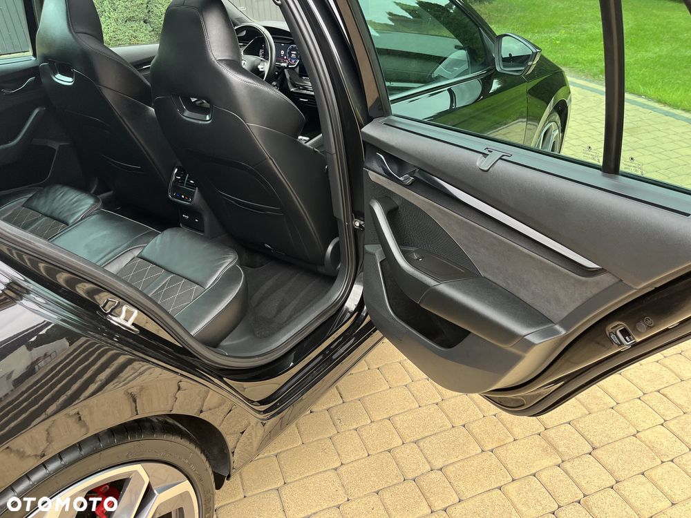 Skoda Octavia 2.0 TDI DSG 4x4 RS Plus - 13