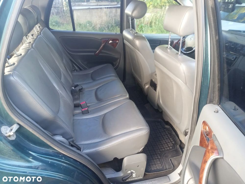 Mercedes-Benz ML 320 - 19