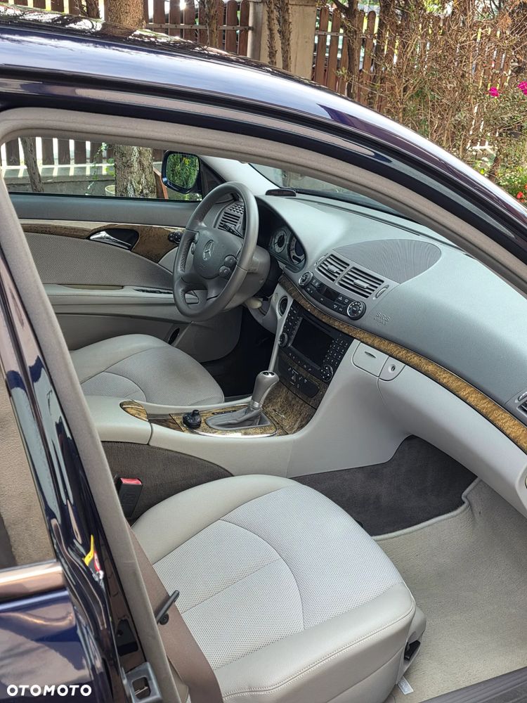 Mercedes-Benz Klasa E 350 4Matic Automatik Avantgarde - 23